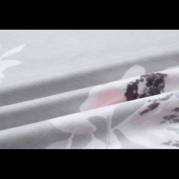 Gray floral hoodie - Picture 4 of 5